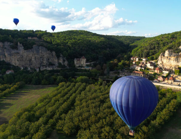 chateau_de_la_malartrie_sarlat_perigord_noir_montgolfiere